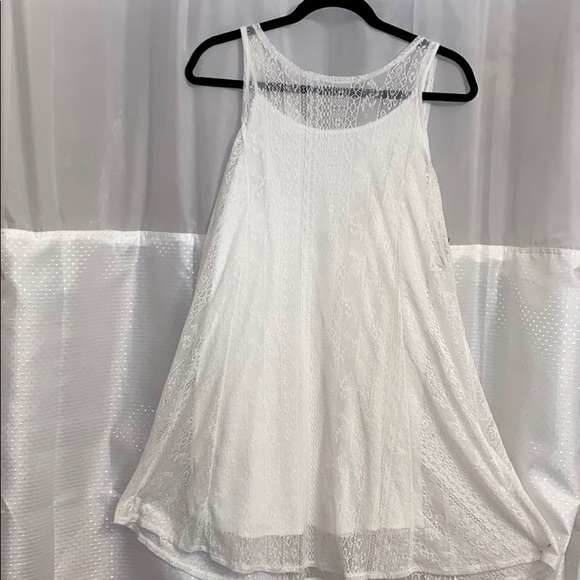 Abercrombie & Fitch Dresses & Skirts - Abercrombie White Laced Sleeveless Dress